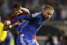 Palacio Terancam Absen...
