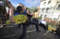 Rusia: Serangan Terhadap...