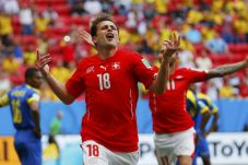 Seferovic Pemain Terbaik...