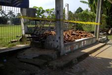 Pos Ronda Ambruk, 1...