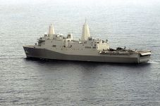 Bawa 550 Marinir, Kapal...