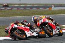Senggol Marquez, Pedrosa...