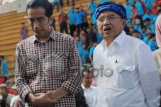 Panggung Jokowi Ambruk