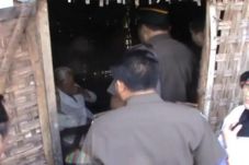 Belasan Jaksa Kunjungi...
