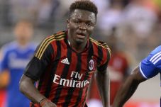 Milan Perpanjang Kontrak...
