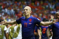 Kroos Gagal, Robben...