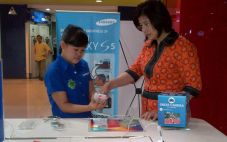 Tuker Ponsel Apple,...