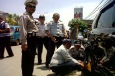Parkir Sembarangan,...