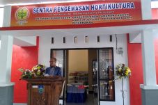 Wamentan Resmikan Sentra...