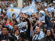 Fans Brazil dan Argentina...