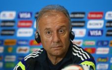 Zaccheroni Sulit Padukan...