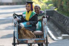 Maju lewat Pendidikan