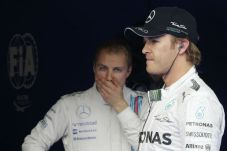 Rosberg Ngambek Sama...