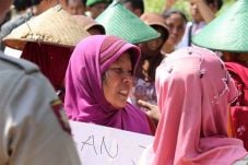 Bupati Rembang Tantang...