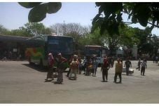 Pedagang Asongan Tirtonadi...