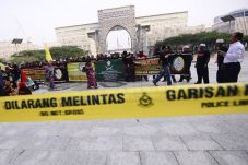 Ketika Kata Allah Dimonopoli...