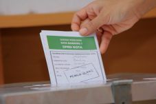 MK Putuskan Hitung Ulang...