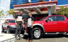 Pasar Pick-up Turun,...