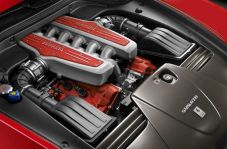 Ferrari Bermesin V8...