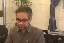 Menteri Marty Imbau...
