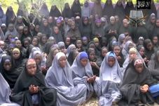 Culik 60 Perempuan Nigeria,...