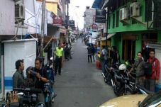 Pemkot Surabaya Beli...