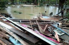 Banjir Bone Menelan...