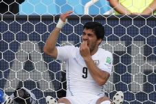 Pele Anggap Suarez Pantas...