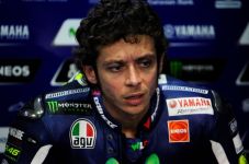 Rossi Bingung Terpeleset...
