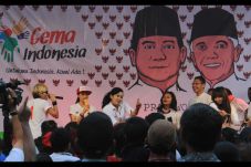 Para Artis ini Ngabuburit...