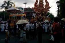 Ribuan Warga Ikuti Proses...