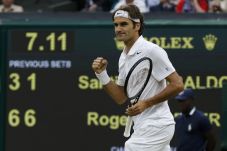 Federer Melenggang ke...