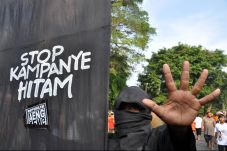 Isi Spanduk yang Buat...