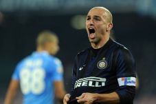 Valencia Bidik Cambiasso