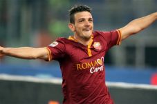 AS Roma Pertahankan...