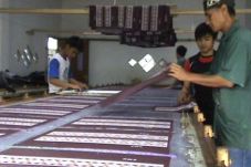 Pembuat Kopiah Untung...