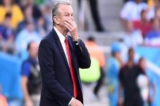 Air Mata Hitzfeld Tumpah...