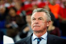 Ottmar Hitzfeld Tinggalkan...