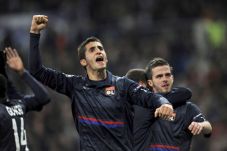 Gonalons Buat Arsenal-Napoli...