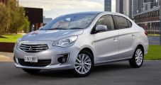 Sedan Mitsubishi Mirage...
