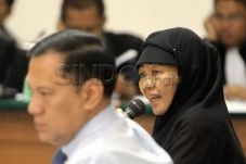 Bu Pur dan Keponakan...