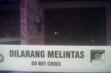 Kantor Biro TV One Dirusak,...