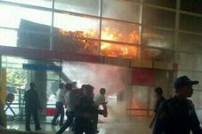 Pintu Lobi Tangcity...