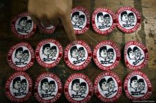 Prabowo-Hatta Berikan...