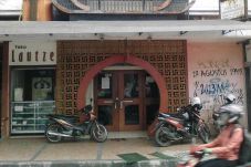 17 Tahun Berdiri, Masjid...