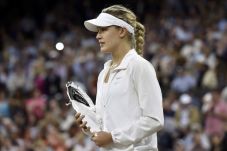 Gagal Juara, Bouchard...