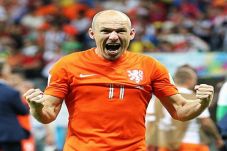 Robben Lelah Dikritik...