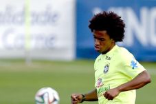 Willian Ogah Dibandingkan...