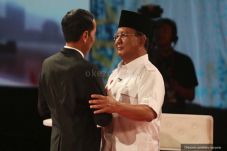 Pesan Try Sutrisno Buat...