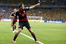 Fokus ke Final, Klose...